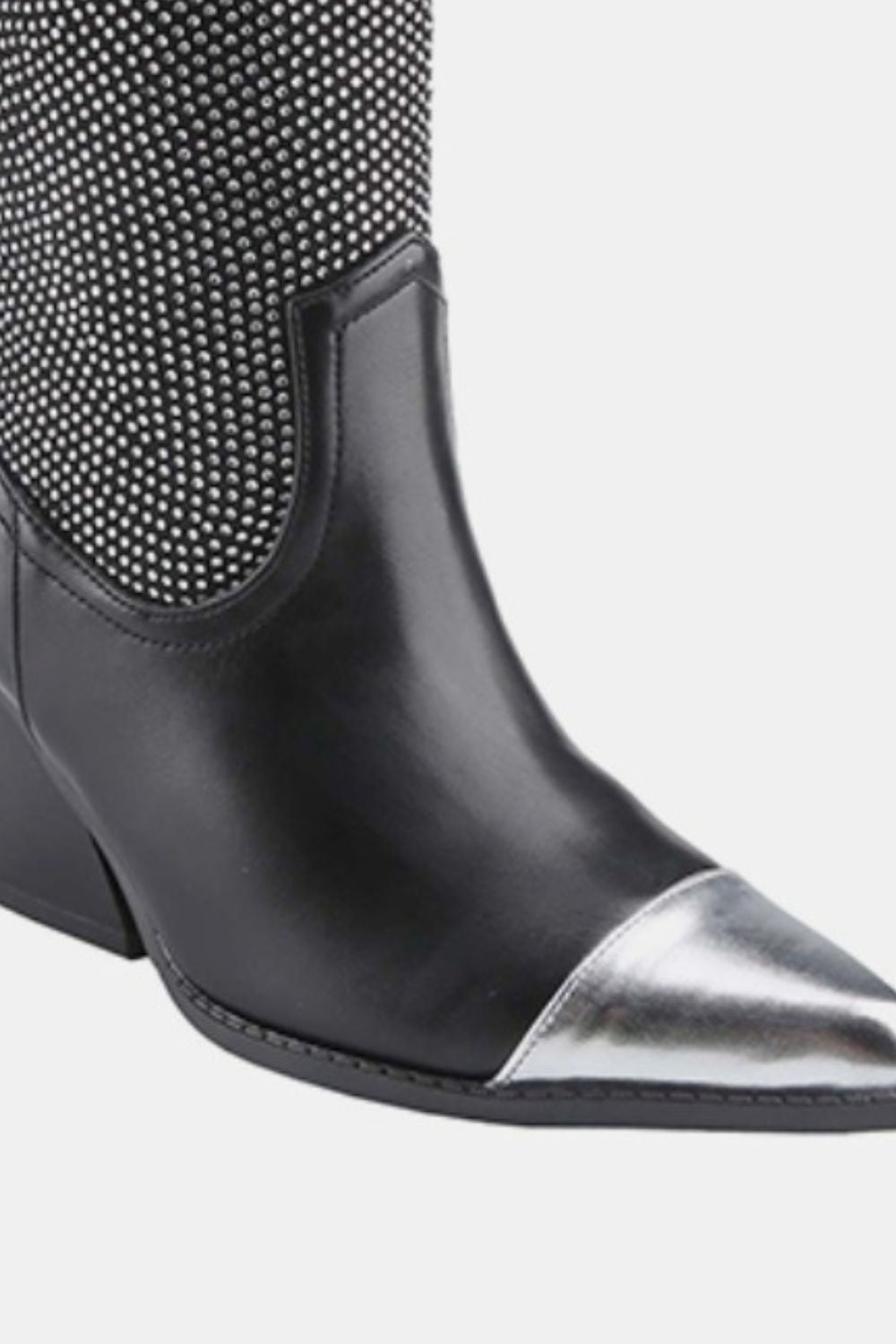 Western Chic Embroidered Cowboy Boots