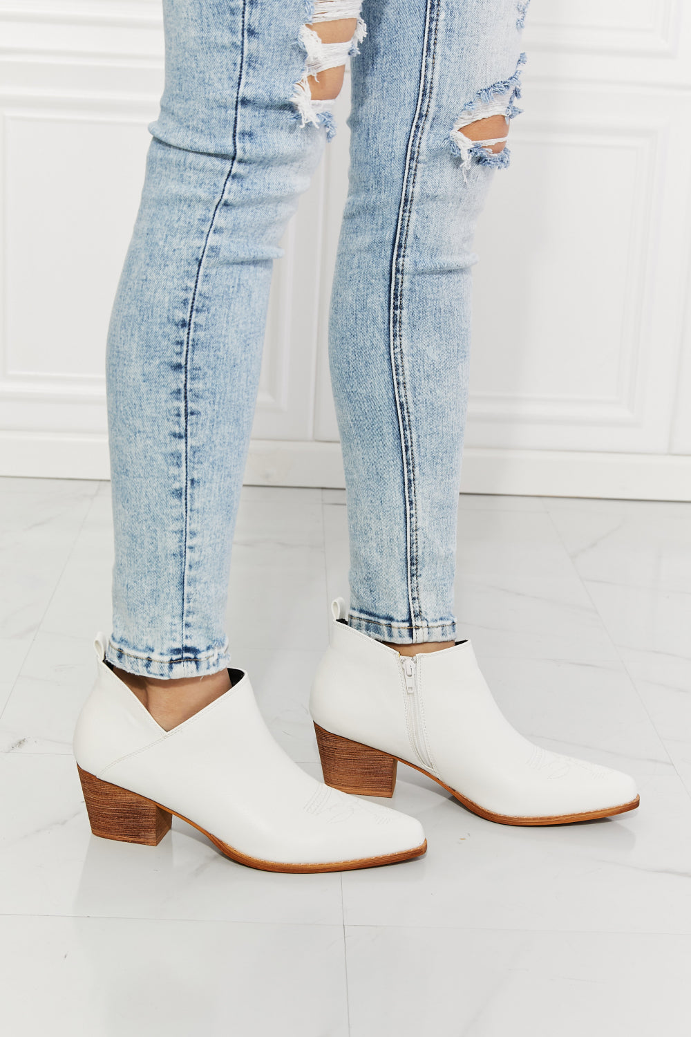Saddle Star Embroidered Western Bootie