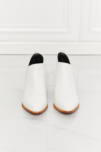 Saddle Star Embroidered Western Bootie