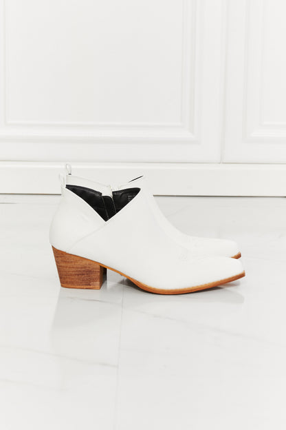 Saddle Star Embroidered Western Bootie