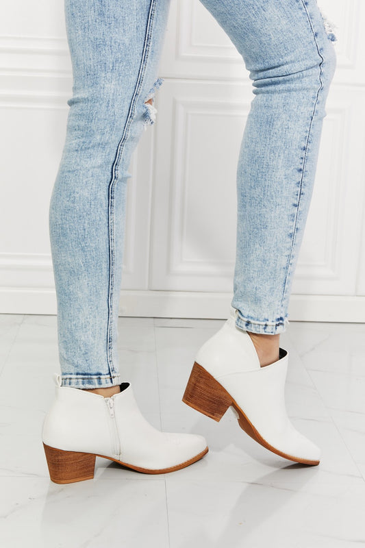 Saddle Star Embroidered Western Bootie